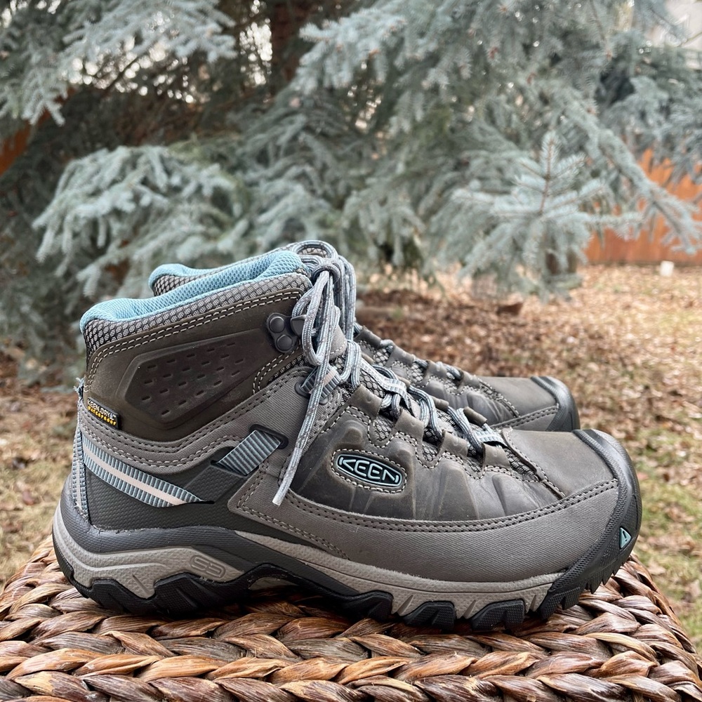 KEEN® Targhee III Mid Waterproof Hiking Boots Shoes.  Gray & Blue Women’s size 9